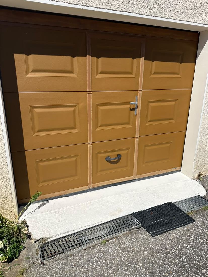 Porte de garage, reprise en deux couches